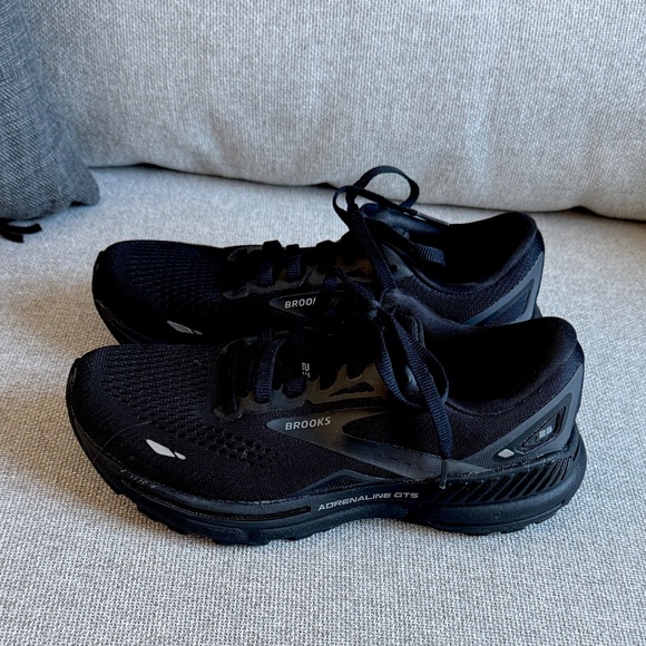Brooks Adrenaline GTS23  Womens Black Size 6 - No box - See Comments-  FREE SHIP - Picture 1 of 15